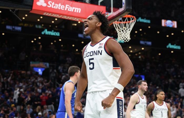 Top Tech Gadgets You Can’t Live Without in 2025